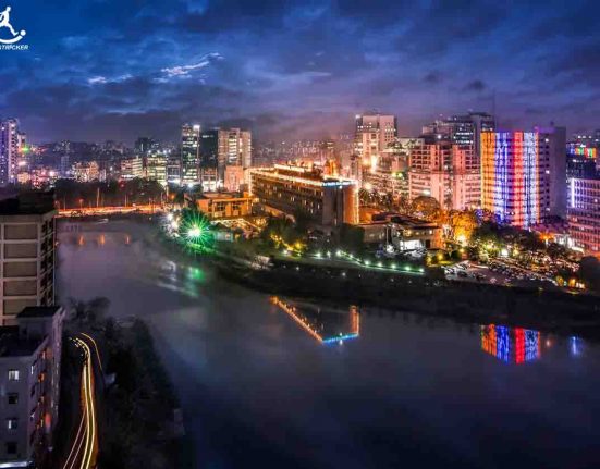 DHAKA | Poem about the Megacity of Bangladesh | The Stricker